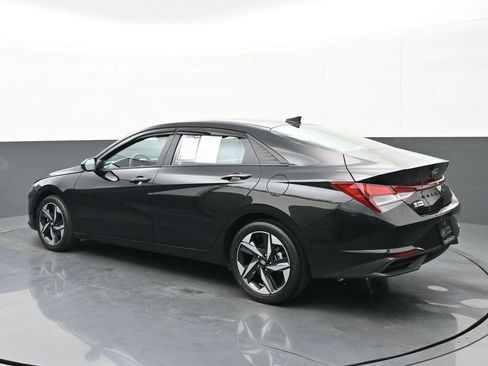 Used 2023 Hyundai Elantra SEL w/ Convenience Package image 5