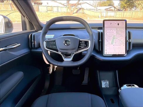 New 2026 Volvo EX30 Ultra w/ Climate Package image 15