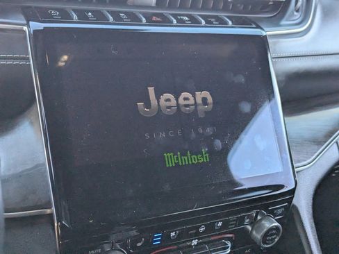 Used 2022 Jeep Grand Cherokee L Overland image 21