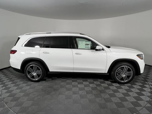 New 2025 Mercedes-Benz GLS 450 4MATIC image 14