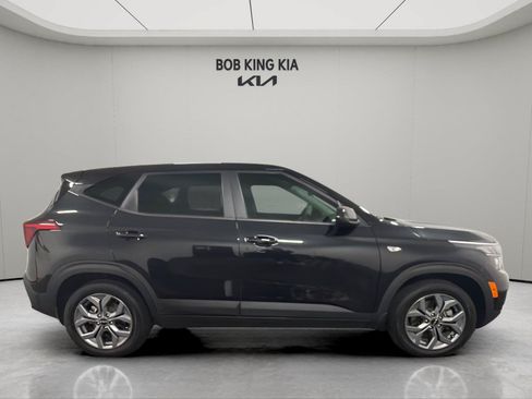 Used 2024 Kia Seltos LX AWD/4WD image 6