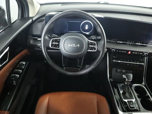 Used 2024 Kia Carnival SX image 10