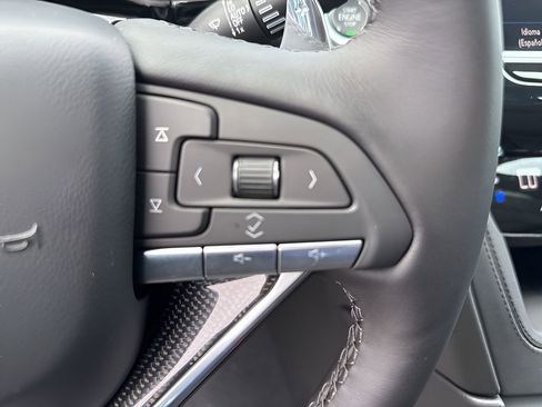 New 2025 Cadillac XT6 Sport w/ Technology Package image 30