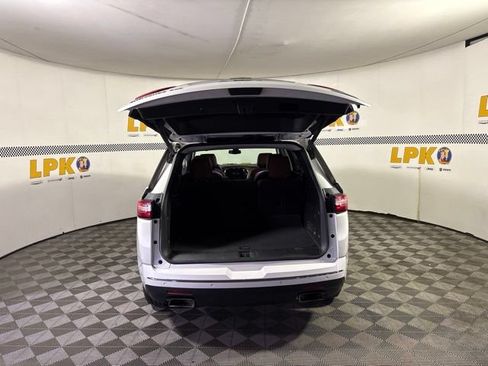 Used 2018 Chevrolet Traverse High Country AWD/4WD image 17