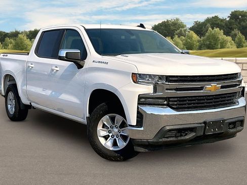 Used 2022 Chevrolet Silverado 1500 LT image 2
