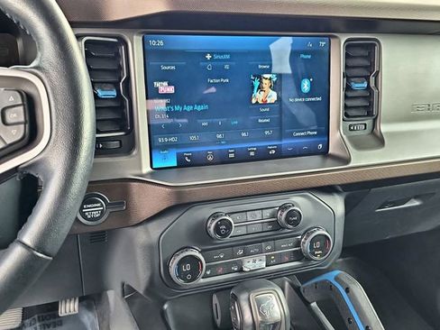 Used 2021 Ford Bronco Outer Banks w/ Sasquatch Package image 25