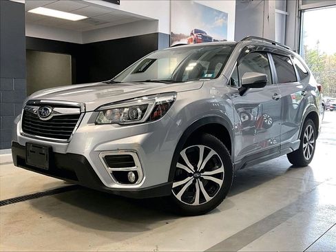 Used 2020 Subaru Forester Limited image 3