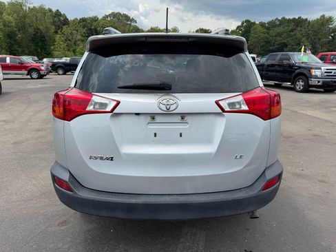 Used 2013 Toyota RAV4 LE FWD image 4
