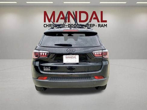 Used 2025 Jeep Compass Latitude w/ Altitude Special Edition AWD/4WD image 7
