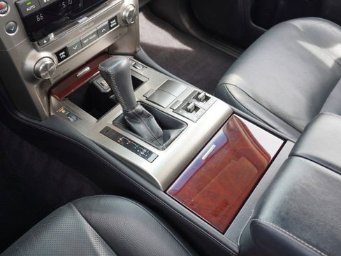 Used 2017 Lexus GX 460 Premium image 19