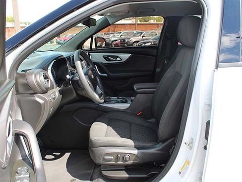 Used 2021 Chevrolet Blazer LT FWD image 12