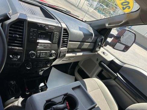 Used 2019 Ford F550 4x4 SuperCab Super Duty w/ XL Value Package image 12