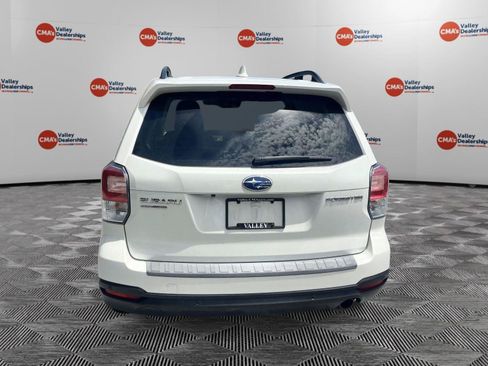 Used 2018 Subaru Forester 2.5i Touring AWD/4WD image 18