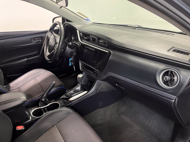 Used 2019 Toyota Corolla SE FWD image 11