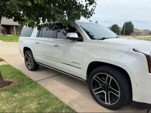 Used 2016 GMC Yukon XL Denali w/ Open Road Package AWD/4WD image 4