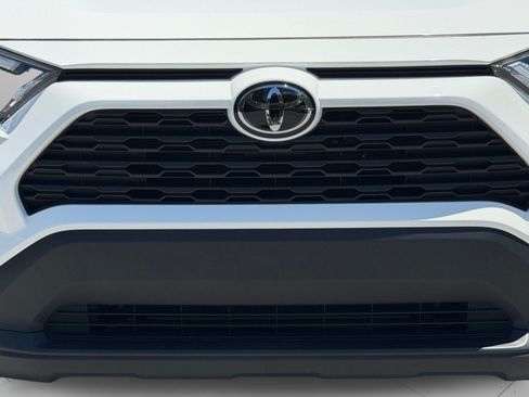 Used 2024 Toyota RAV4 XLE w/ Convenience Package FWD image 41