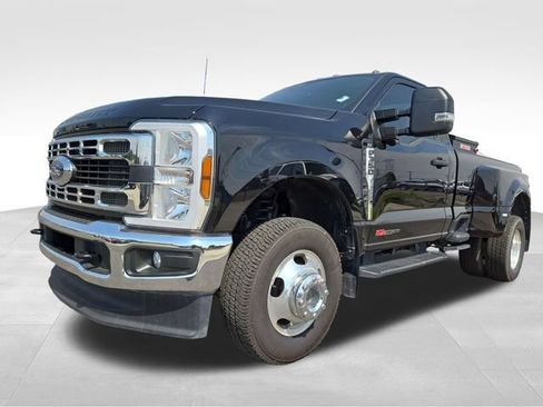 Used 2024 Ford F350 XLT AWD/4WD image 5