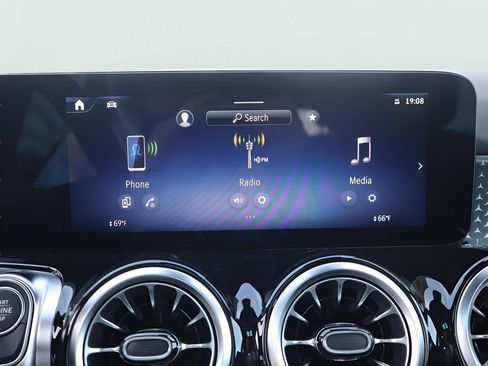 Certified 2026 Mercedes-Benz GLB 250 4MATIC image 50