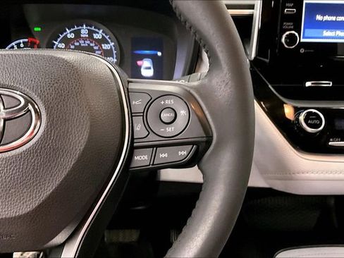 Used 2020 Toyota Corolla SE w/ SE Premium Package image 28