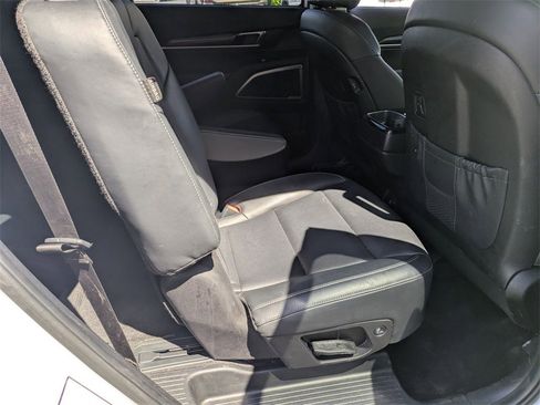 Used 2025 Kia Telluride S image 28