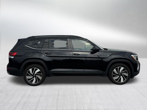 Used 2024 Volkswagen Atlas SE AWD/4WD image 8