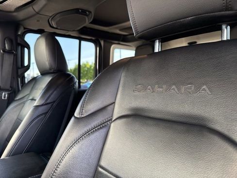 Used 2020 Jeep Wrangler Unlimited Sahara AWD/4WD image 29