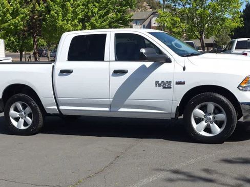 Used 2023 RAM 1500 Classic SLT AWD/4WD image 2