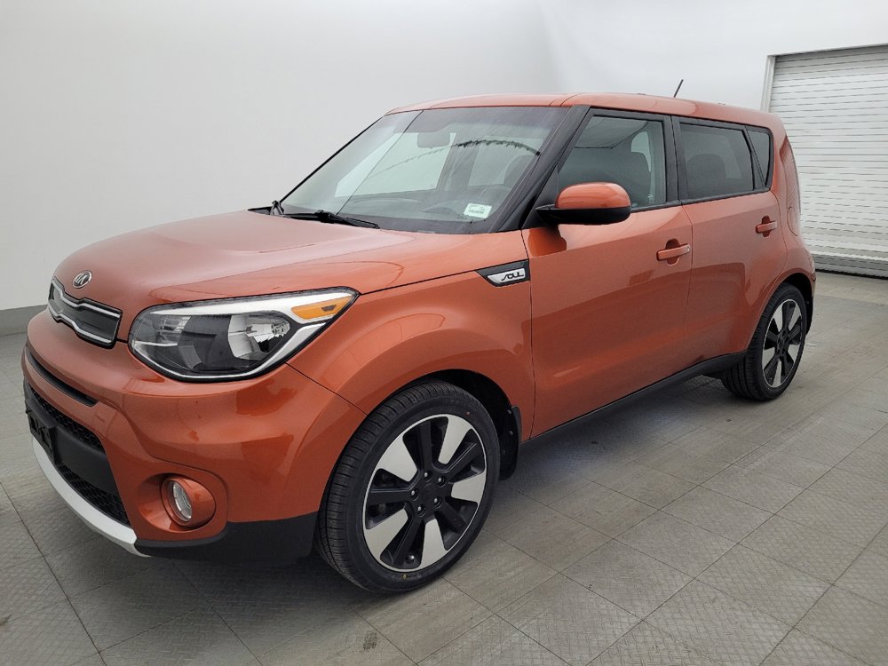 Used 2018 Kia Soul + FWD image 2