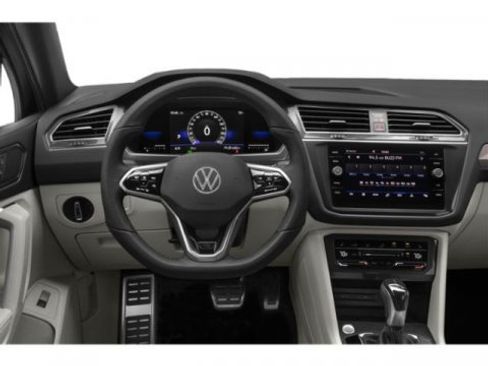 Used 2023 Volkswagen Tiguan SE R-Line AWD/4WD image 10
