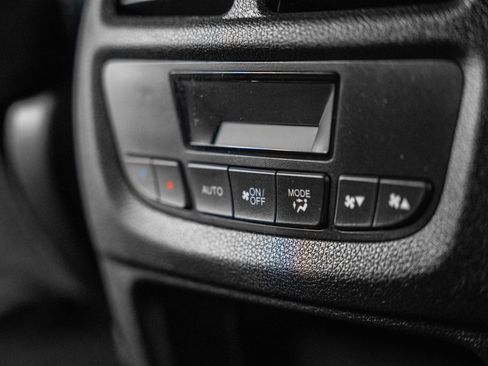 Used 2022 Honda Pilot Sport image 38