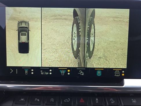 Used 2022 Chevrolet Silverado 1500 LTZ image 36