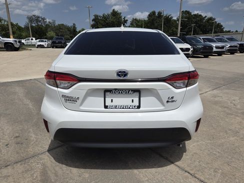 Certified 2025 Toyota Corolla LE FWD image 8
