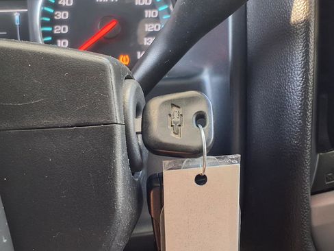 Used 2018 Chevrolet Silverado 1500 LT w/ All Star Edition image 11