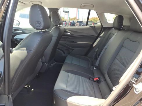 New 2026 Chevrolet Trax LT w/ LT Convenience Package FWD image 13