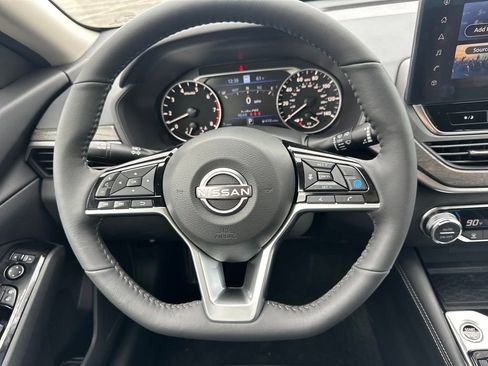 New 2025 Nissan Altima 2.5 SL image 17
