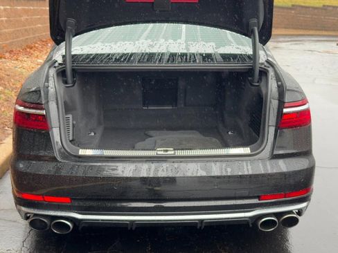 Used 2023 Audi S8 w/ S8 Executive Package image 9
