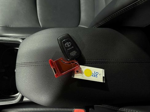 Certified 2024 Toyota RAV4 XLE Premium image 34