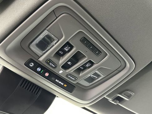 New 2025 GMC Sierra 1500 Elevation w/ Elevation Premium Package image 34