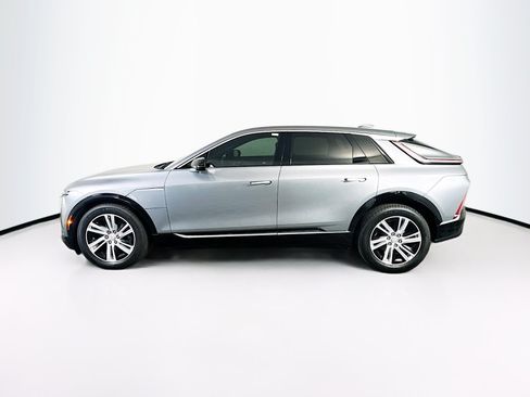 Used 2024 Cadillac Lyriq Tech RWD image 4