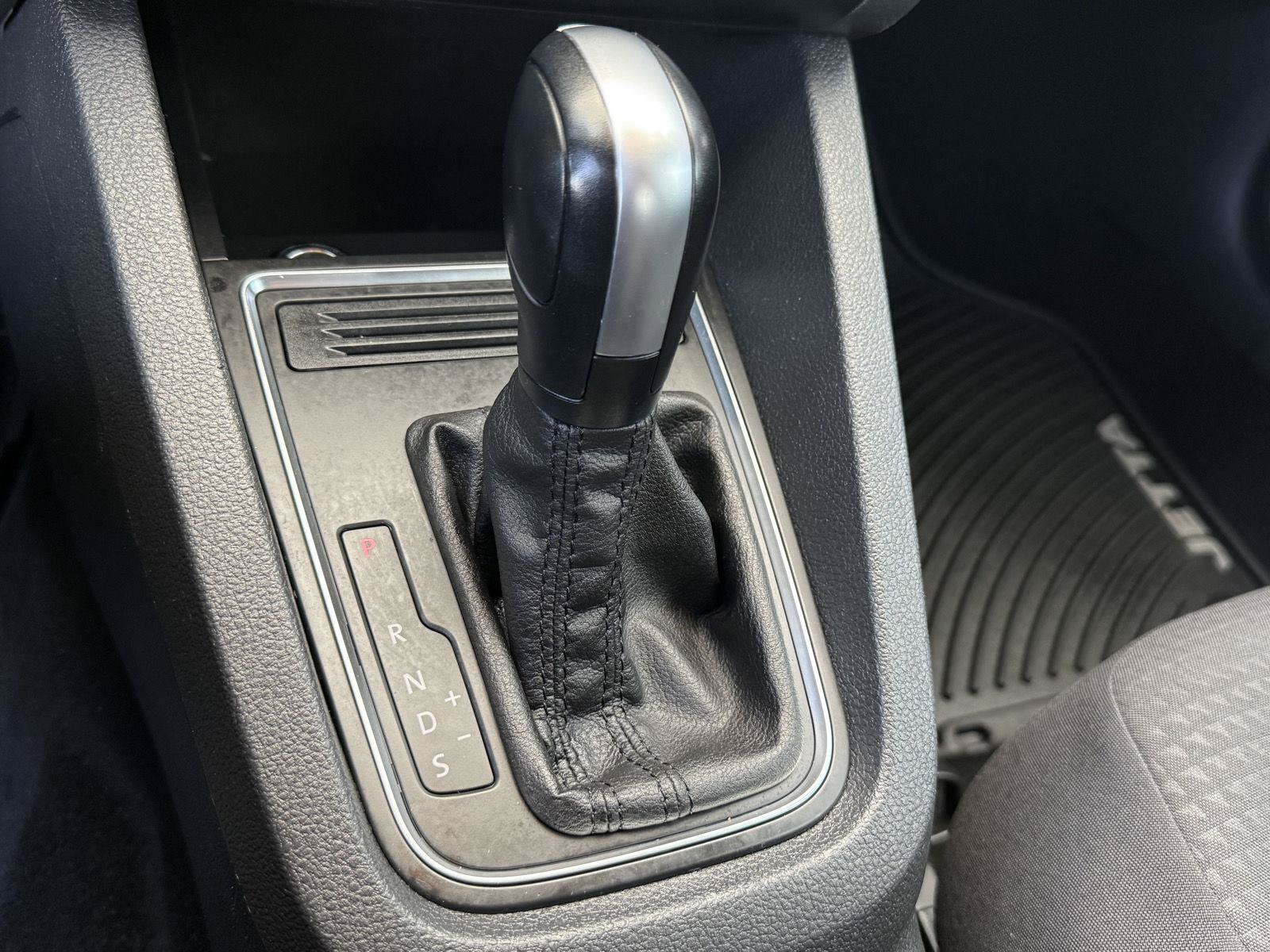 Used 2015 Volkswagen Jetta S FWD image 20
