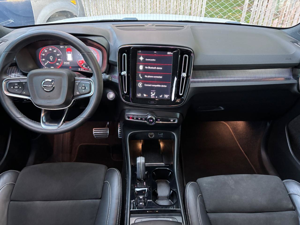 Used 2022 Volvo XC40 T5 R-Design AWD/4WD image 19