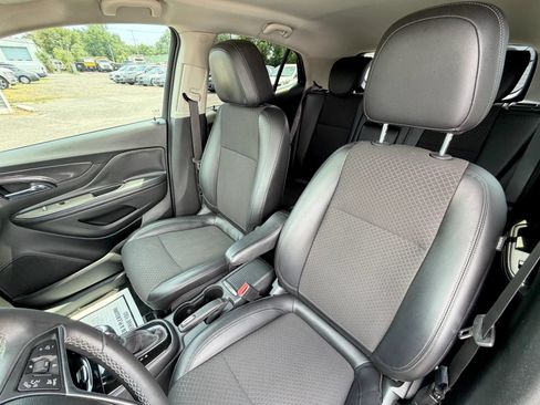 Used 2019 Buick Encore Preferred AWD/4WD image 24