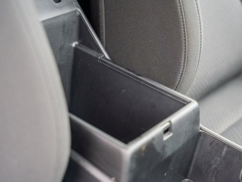 Used 2025 Kia Sportage LX image 11