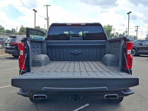 Used 2023 Chevrolet Silverado 1500 RST w/ Redline Edition AWD/4WD image 28