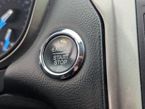 Used 2017 Ford Fusion SE image 20