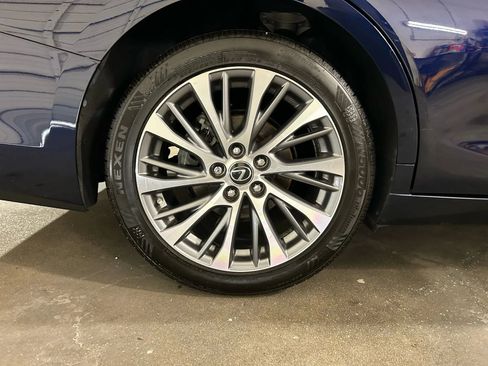 Used 2019 Lexus ES 350 w/ Accessory Package 2 image 14