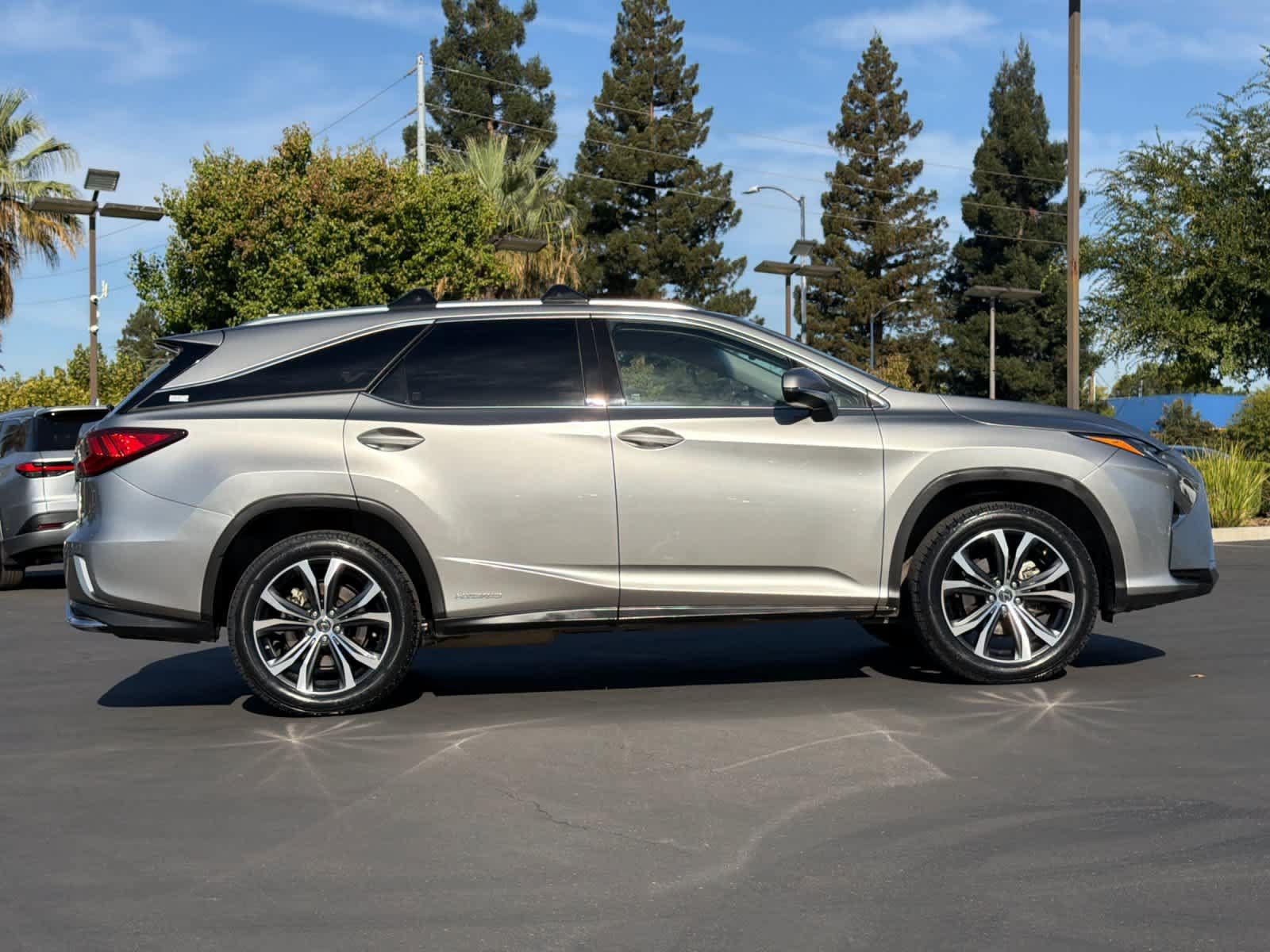 Used 2019 Lexus RX 450hL Premium w/ Premium Package AWD/4WD image 6