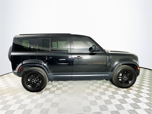 Used 2020 Land Rover Defender 110 SE image 8
