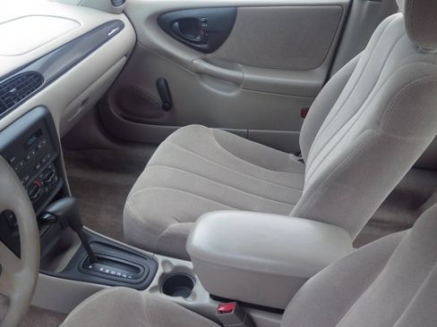 Used 2001 Chevrolet Malibu V6 FWD image 11