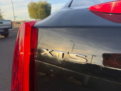 Used 2017 Cadillac XTS Luxury image 10